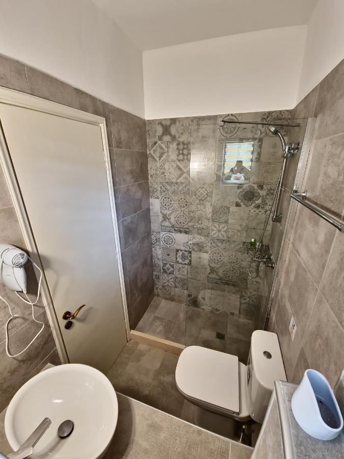 Alexandra 11 Apartment